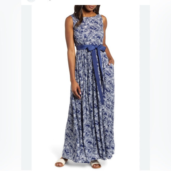 Vineyard Vines Dresses & Skirts - Romantic Vineyard Vines Elegant Blue Floral Maxi Dress